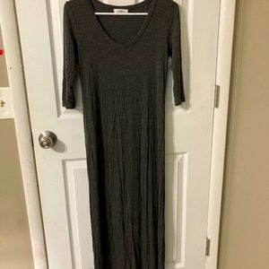 Maxi dress, 3/4 sleeve.